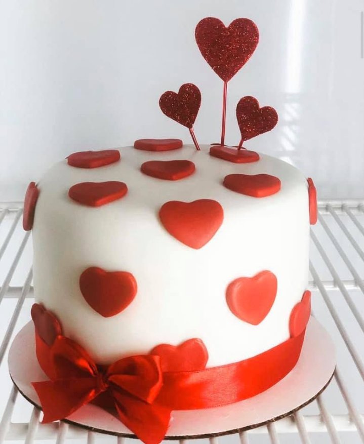 Hearts Cake — custom cake by Zugar Coma Zweetz