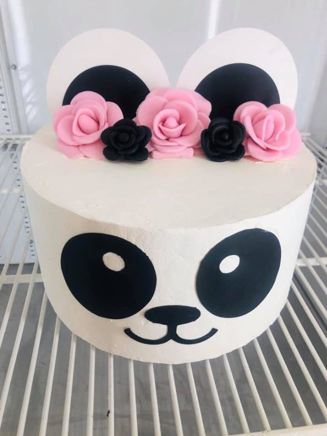 Panda Cake — custom cake by Zugar Coma Zweetz