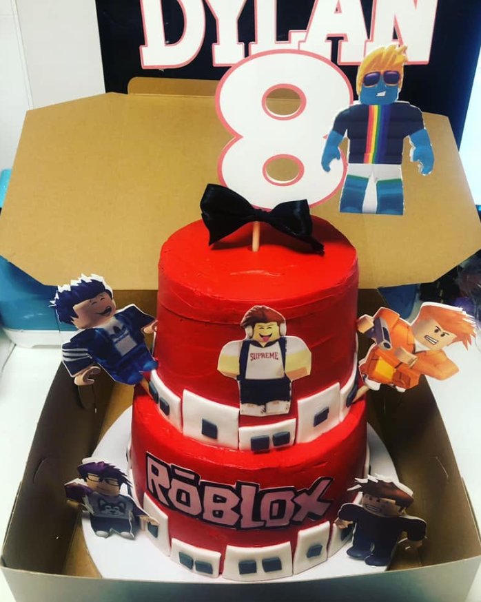 Roblox Birthday Cake — custom cake by Zugar Coma Zweetz