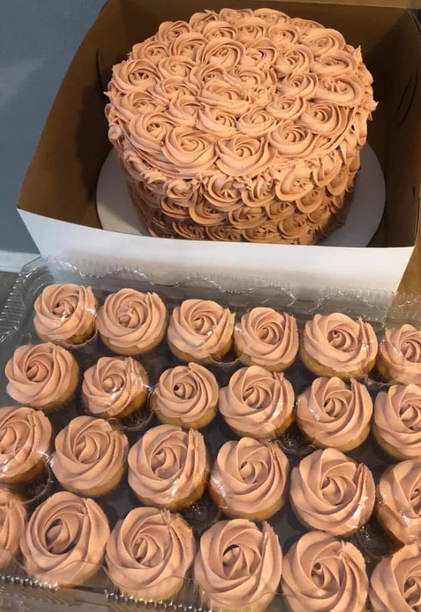 Specialty Cake with Cupcake Combo — custom cake by Zugar Coma Zweetz